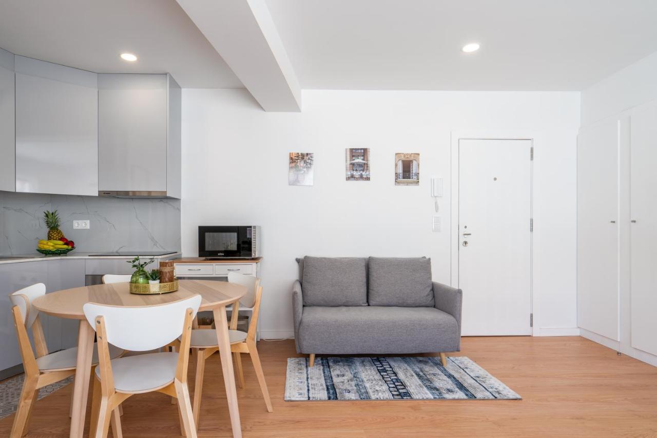 Host Wise - Comfy Sunny Flat - Prime Location Apartment Porto Exterior photo